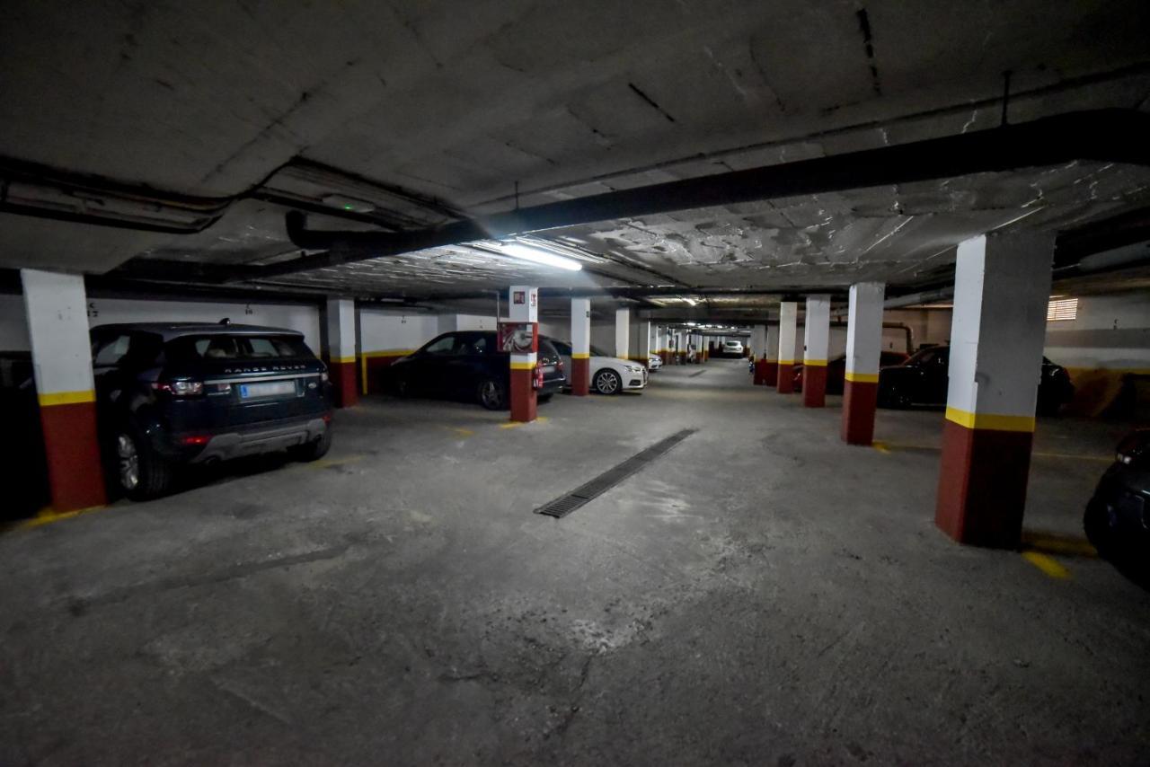 セビリアPeace, Pool & Parking At Centreアパートメント エクステリア 写真